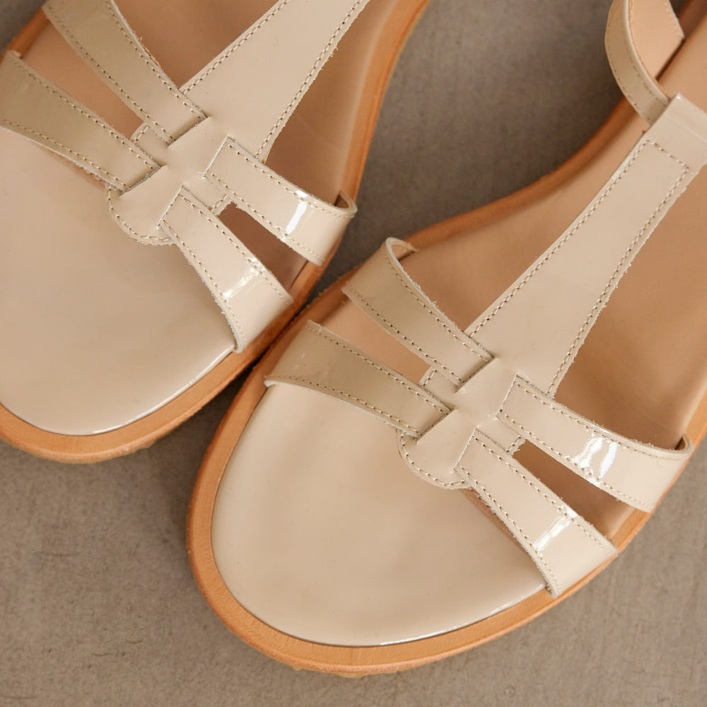 Angulus Sandal T-rem Beige Lak