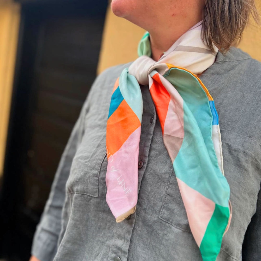 Mind of Line Silketørklæde 80x80