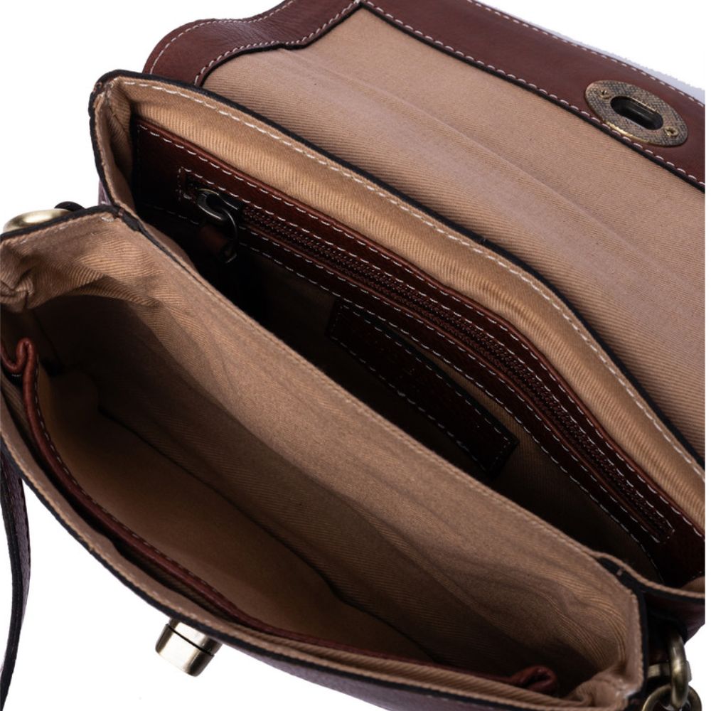 RE:DESIGNED Clutch Nisha